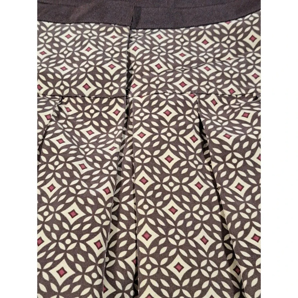 Anne‎ Klein Brown Geometric 100% Silk Pleated Skirt Womens Size 4 Knee Length